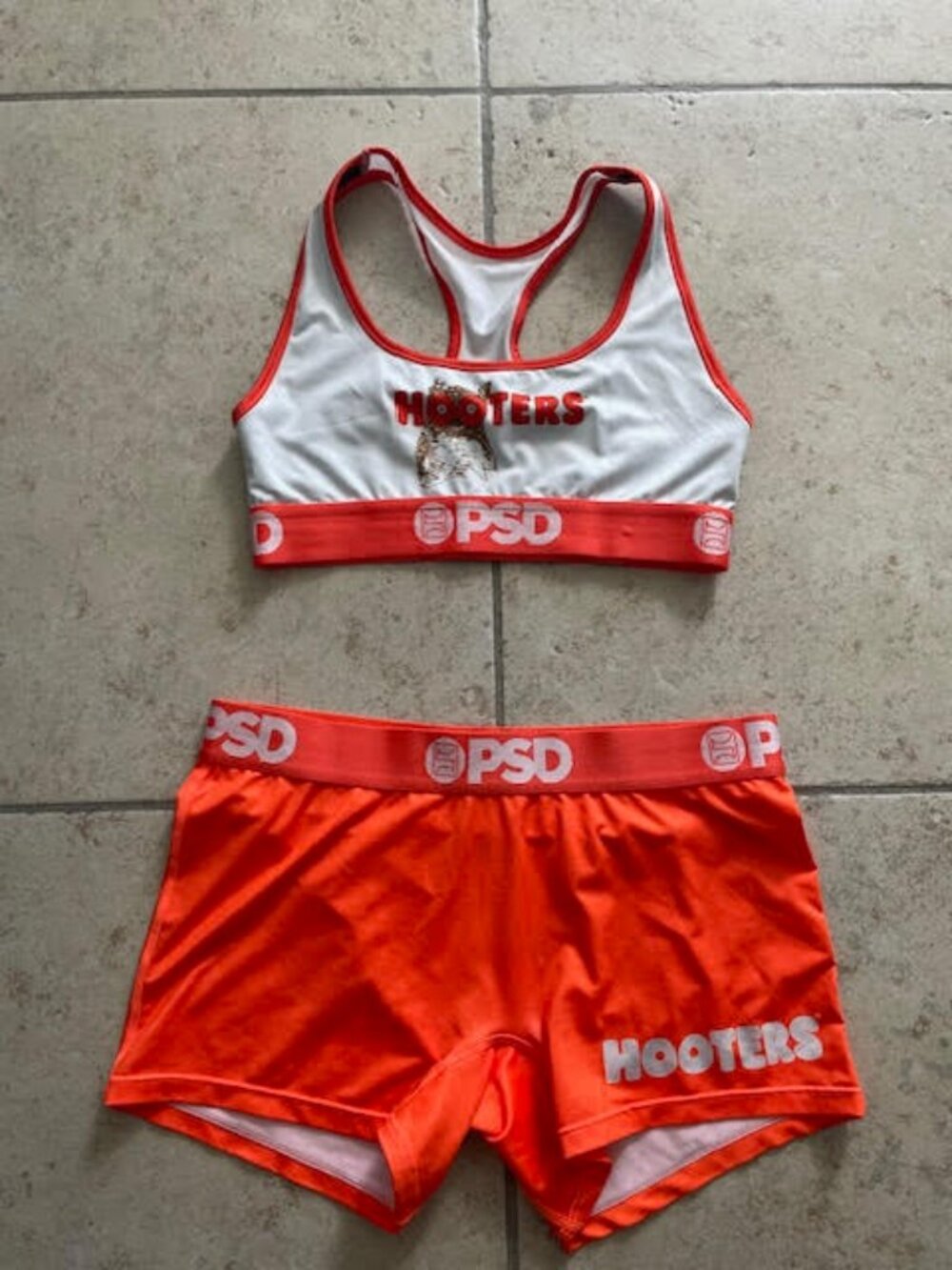 PSD Women's Hooters Original Sports Bra Boy Shorts Set Small White Orange NWOT